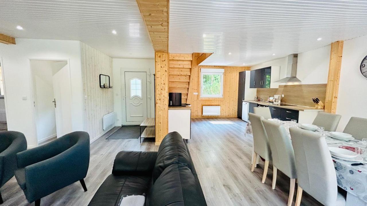 Chalet avec terrasse sur pilotis vue sur l'étang Rue  Esterno foto