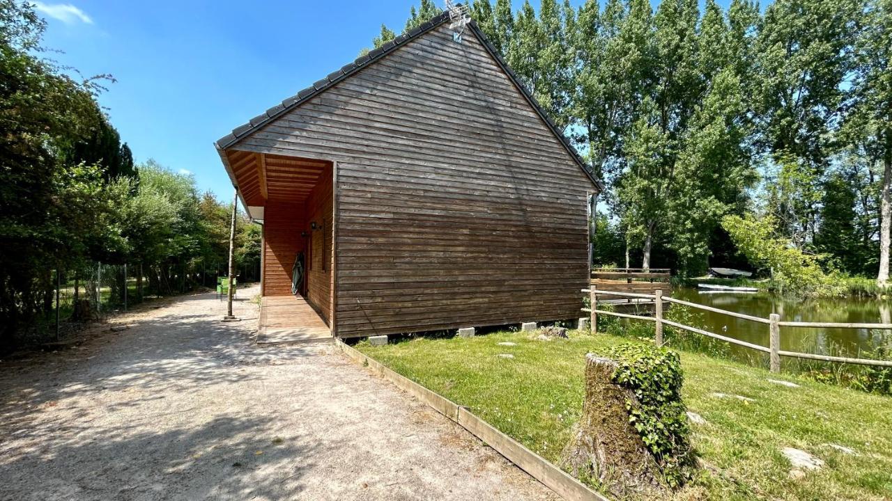 Chalet avec terrasse sur pilotis vue sur l'étang Rue  Esterno foto